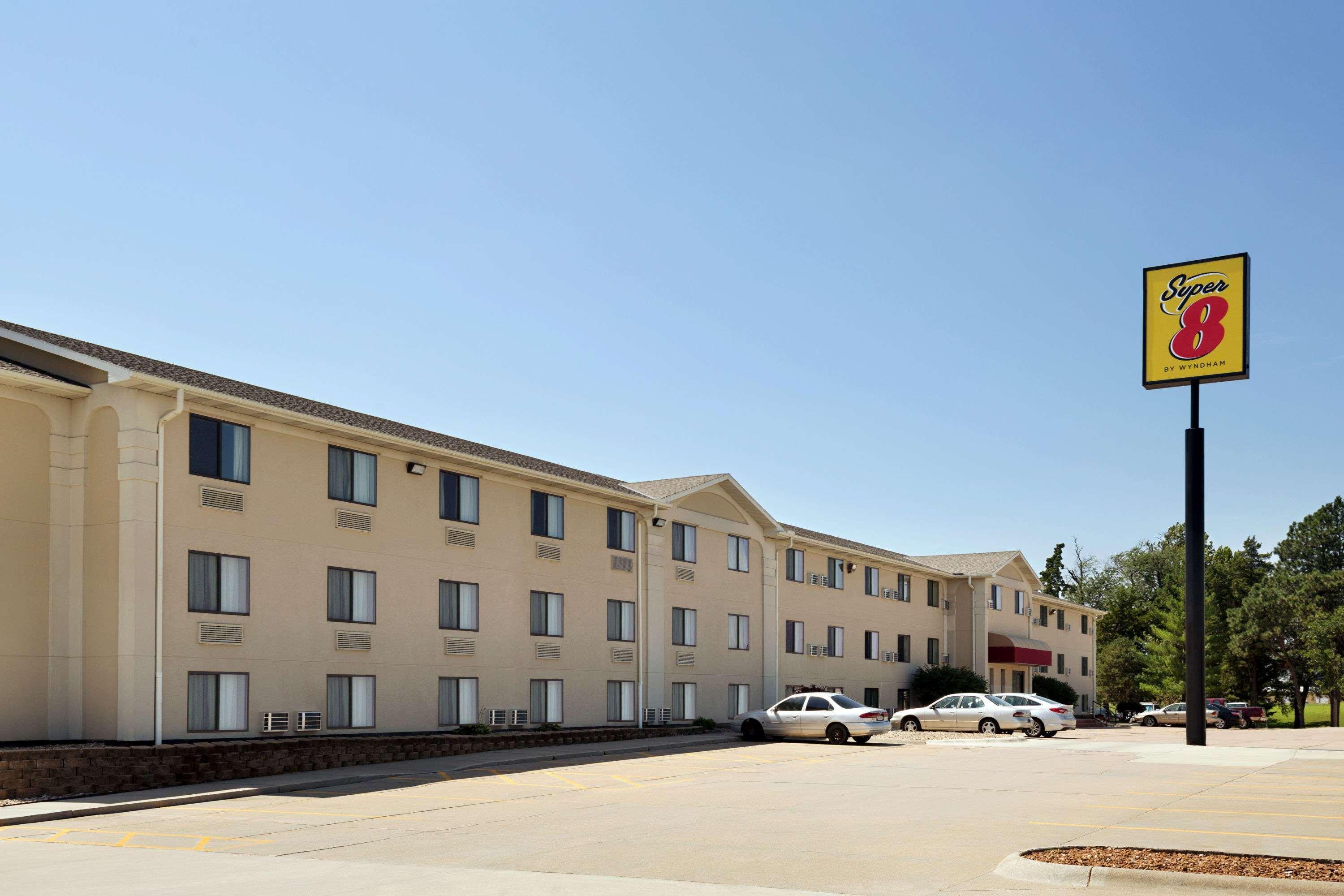 מלון Super 8 By Wyndham Lincoln North מראה חיצוני תמונה