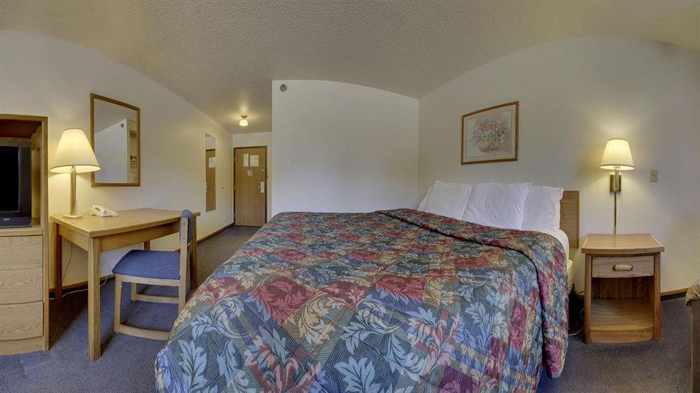 מלון Super 8 By Wyndham Lincoln North מראה חיצוני תמונה