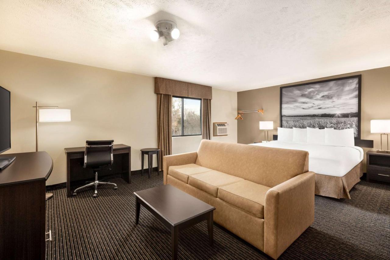 מלון Super 8 By Wyndham Lincoln North מראה חיצוני תמונה
