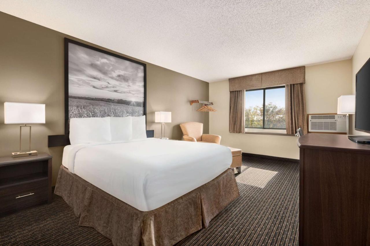 מלון Super 8 By Wyndham Lincoln North מראה חיצוני תמונה