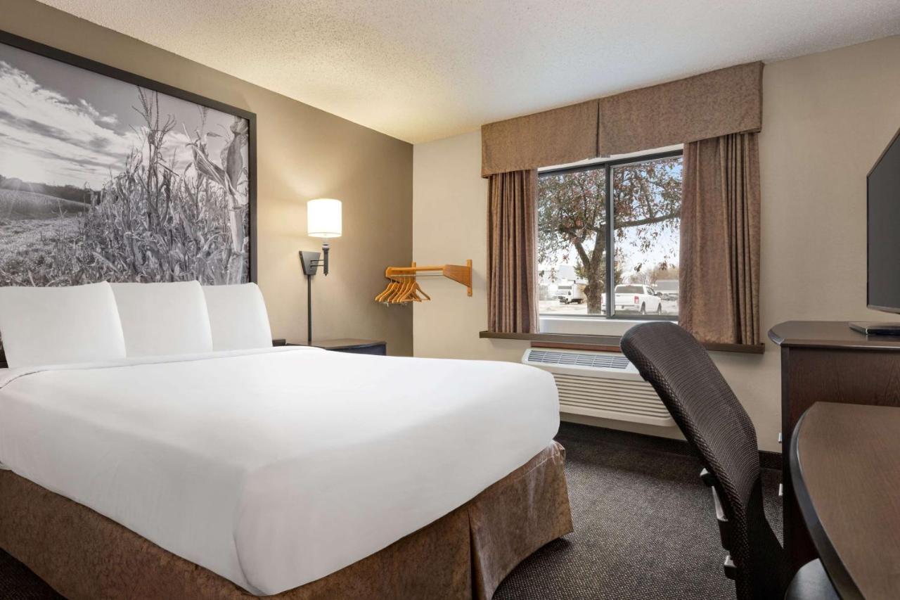 מלון Super 8 By Wyndham Lincoln North מראה חיצוני תמונה