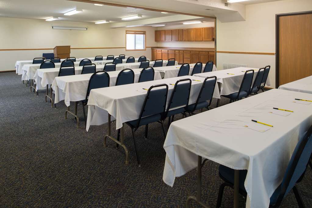 מלון Super 8 By Wyndham Lincoln North מתקנים תמונה